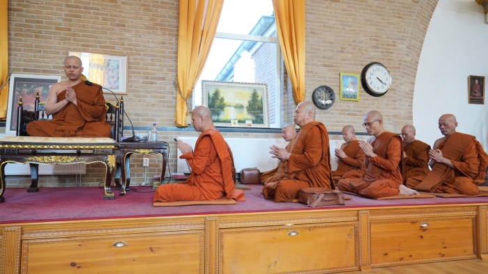 วัดพุทธบารมี เนเธอร์แลนด์ ประกอบพิธีสังฆอุโบสถ เนื่องในวันวิสาขบูชา ๒๕๖๘ อย่างพร้อมเพรียง