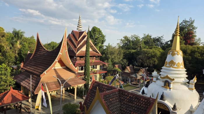"วัดวิปัสสนาคราหะ" (Vipassana Graha) ศูนย์รวมศรัทธาชาวพุทธแห่งเมืองบันดุง อินโดนีเซีย
